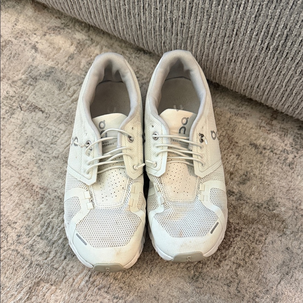 On Running Woman White Low-Top Sneakers